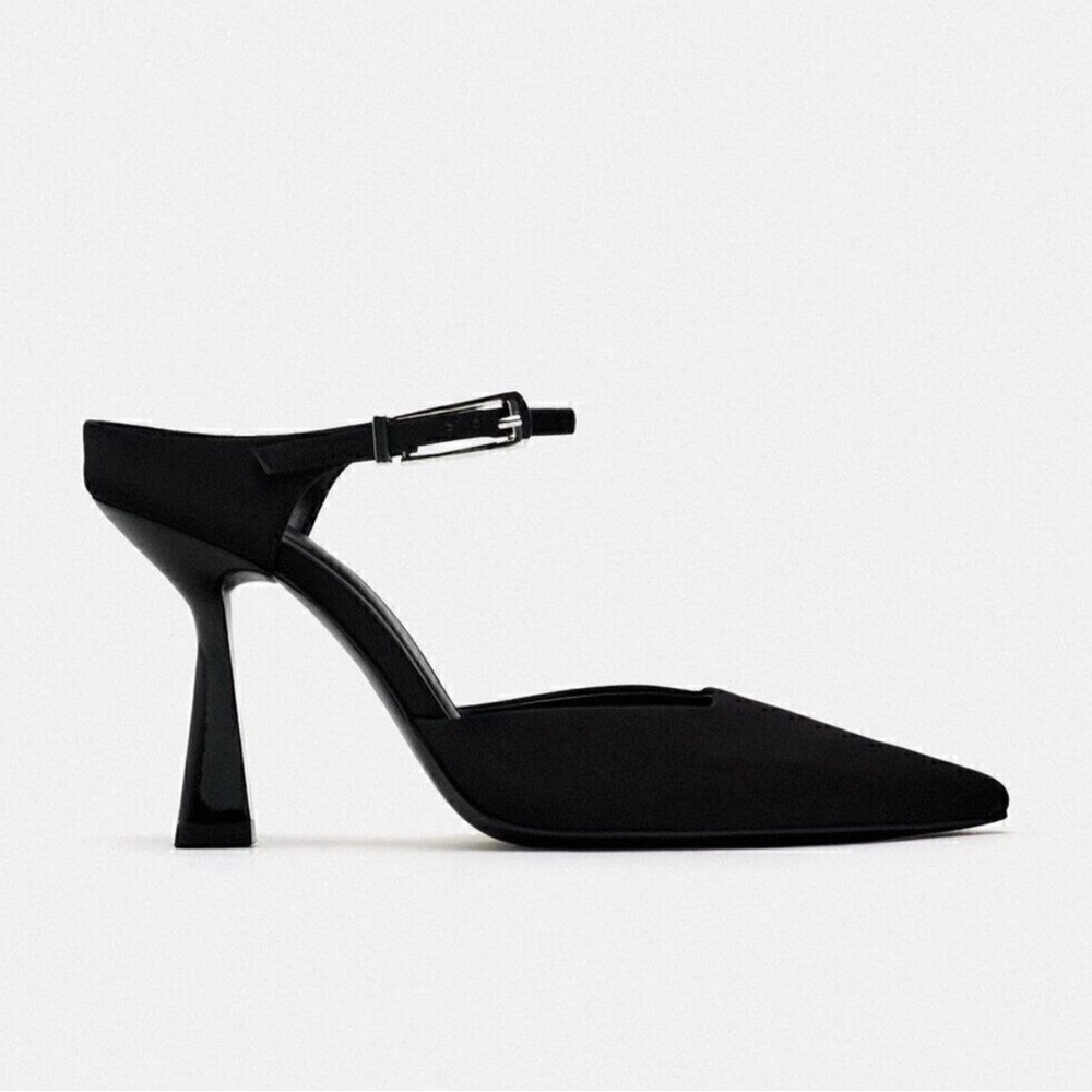 Chic ZARA Black Instep Strap Heeled Mules (size 8)